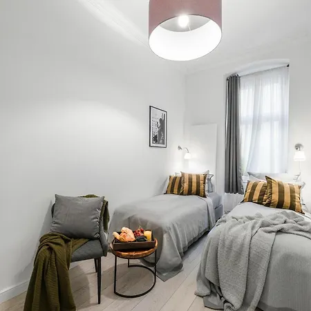 The Lohmeyerstr Iii, Lovely 2 Bedroom Group & Family Friendly, 2- 4 Guests Appartamento Berlino
