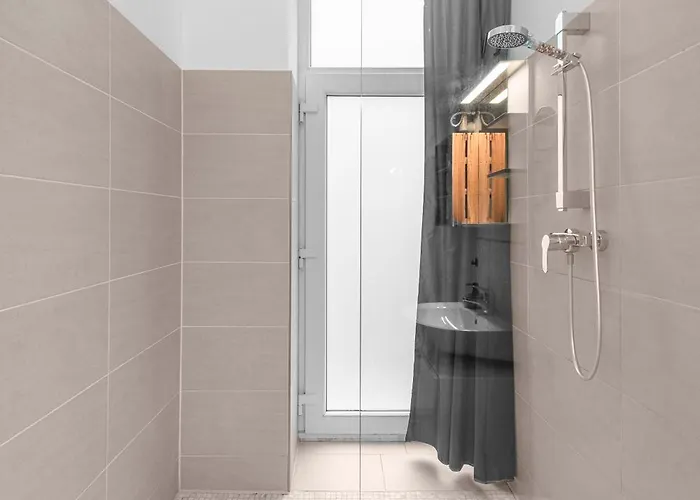 The Lohmeyerstr Iii, Lovely 2 Bedroom Group & Family Friendly, 2- 4 Guests * Berlin