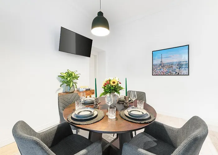 The Lohmeyerstr Iii, Lovely 2 Bedroom Group & Family Friendly, 2- 4 Guests, Self Check In شقة *